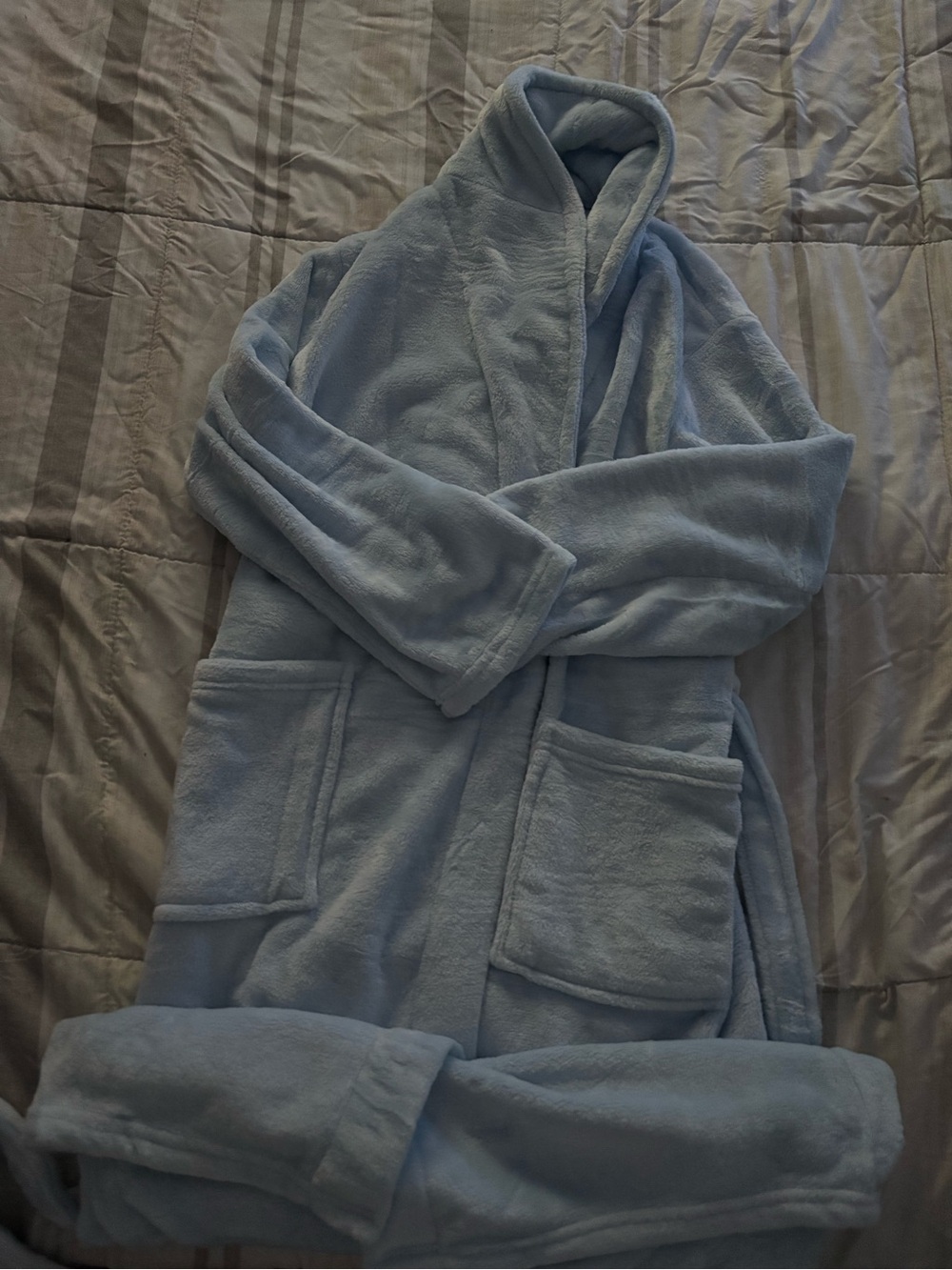 Cozy Light Blue Plush Robe with Pockets